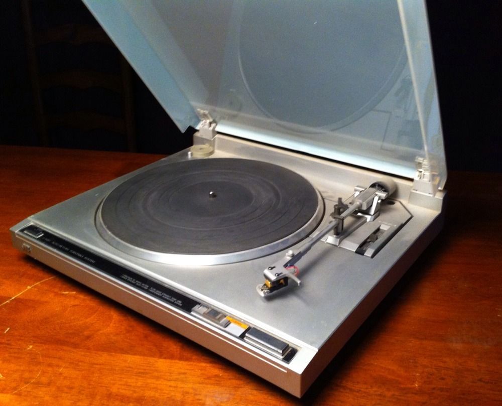 JVC L A120 Auto Return Vintage Turntable System