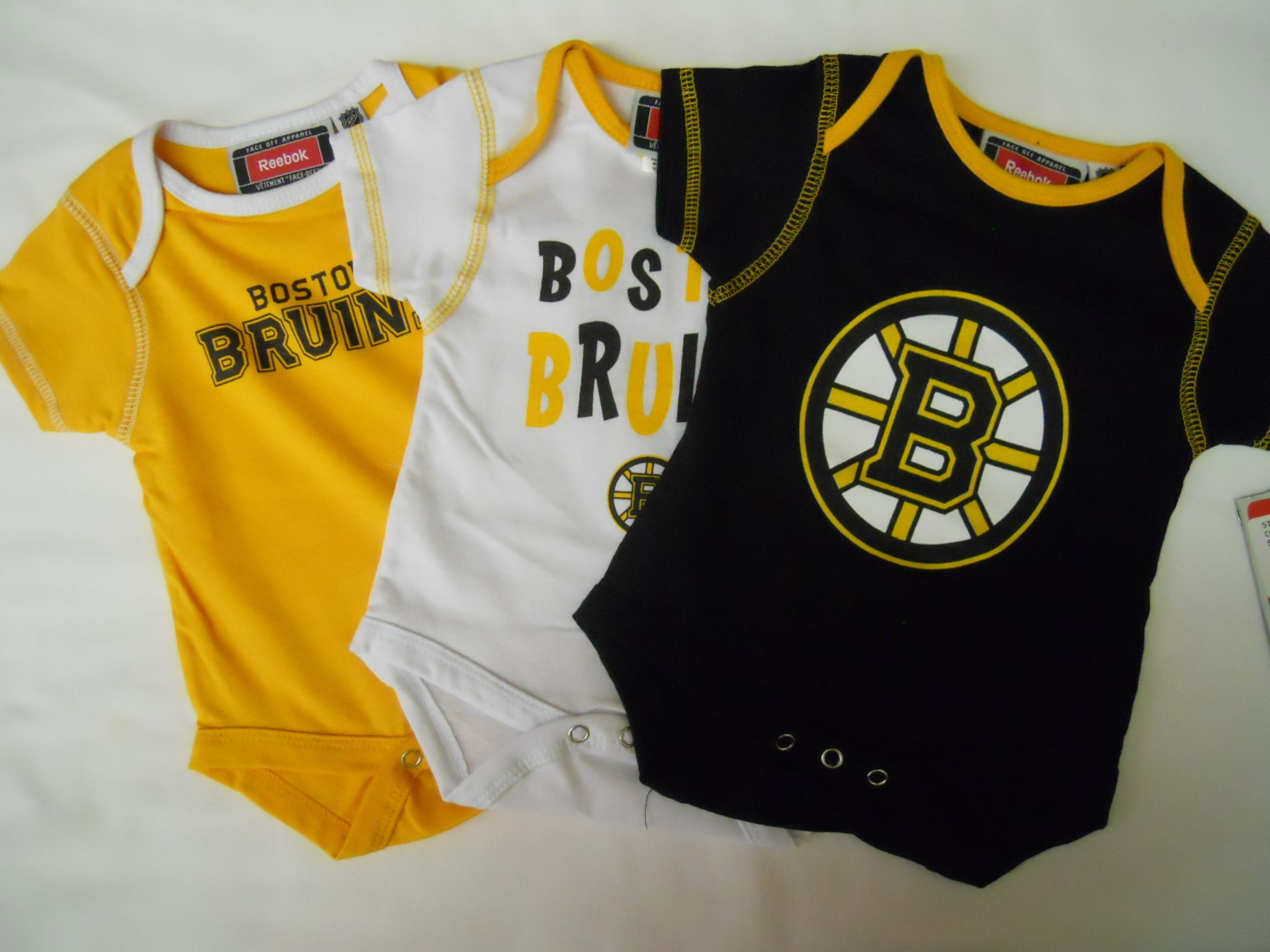Boston Bruins Baby 3pk Onesie Set 51NJC Sz 0 3 Mos