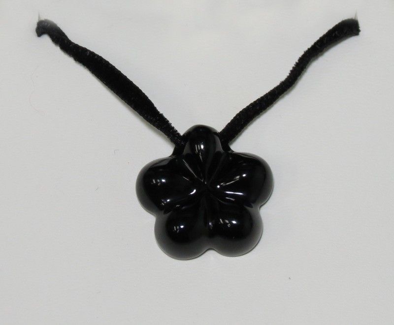 New Baccarat Flower Black Onyx Celebrity Fashion Pendant Necklace 