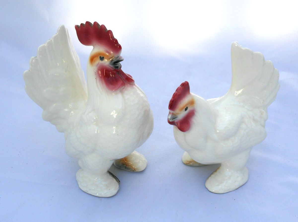 VINTAGE WHITE BANTIE BANTY CHICKEN HEN ROOSTER FIGURINES PAIR