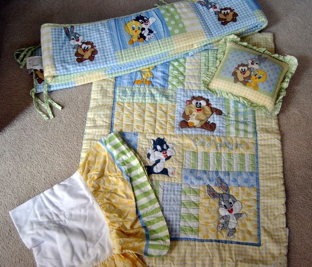 Baby Looney Tunes 4 Piece Crib Bedding Set Tweety Bugs Taz Green 