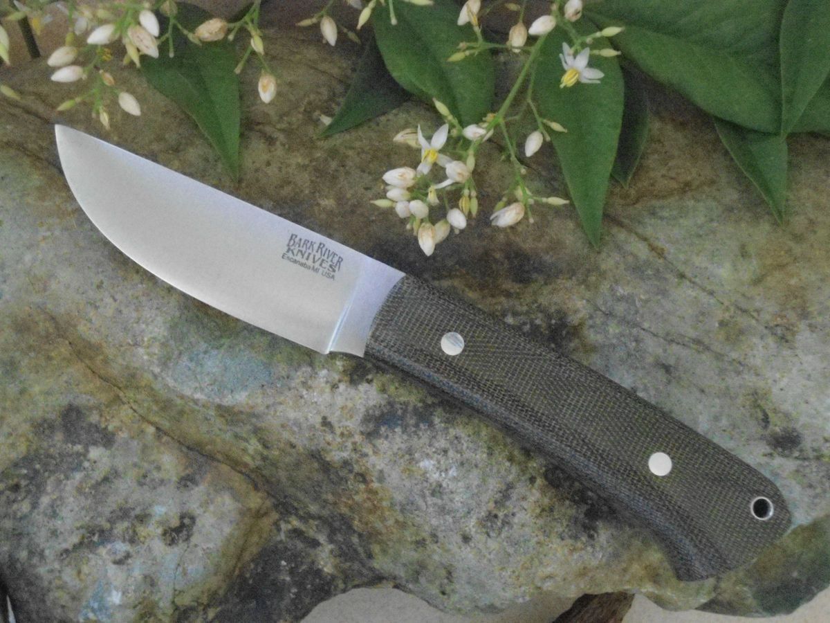 Bark River Knives Woodland fixed blade Green canvas micarta handles 