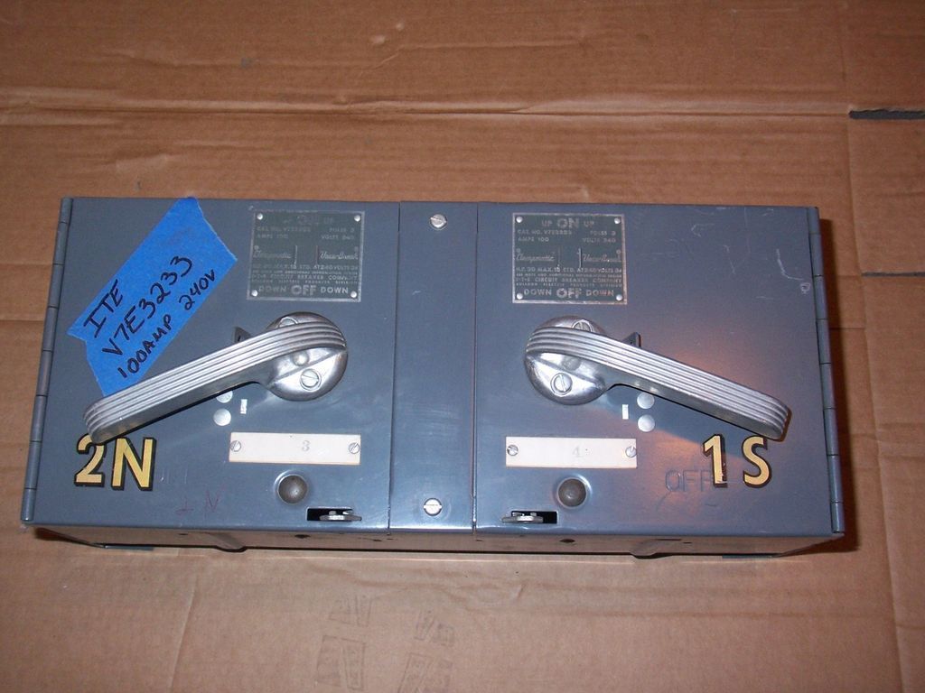 ITE SIEMENS V7E V7E3233 100 AMP 240V FUSIBLE PANELBOARD SWITCH