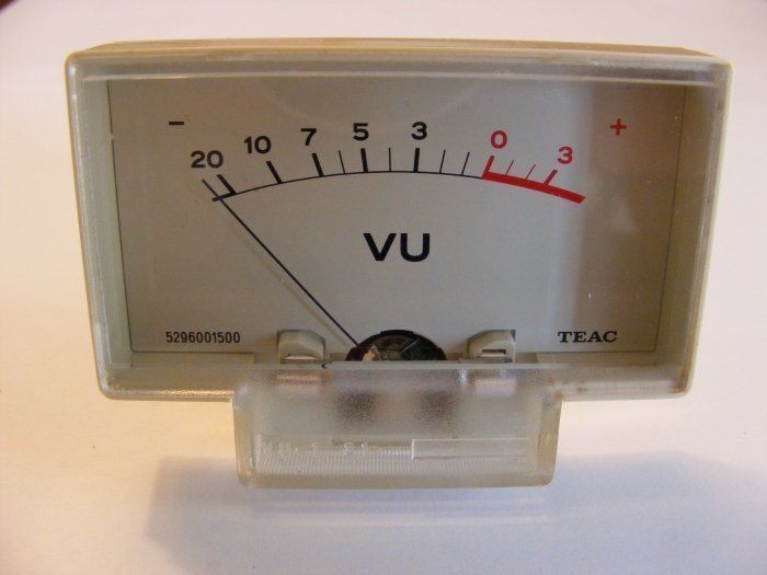 OF 2 TEAC X 7 X 7R X 10 ? X 10R x 1000R ? VU METER VU 40 3 