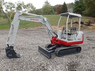 2004 TAKEUCHI 125 MINI EXCAVATOR RUBBER TRACKS PUSH BLADE OFFSET 3100 