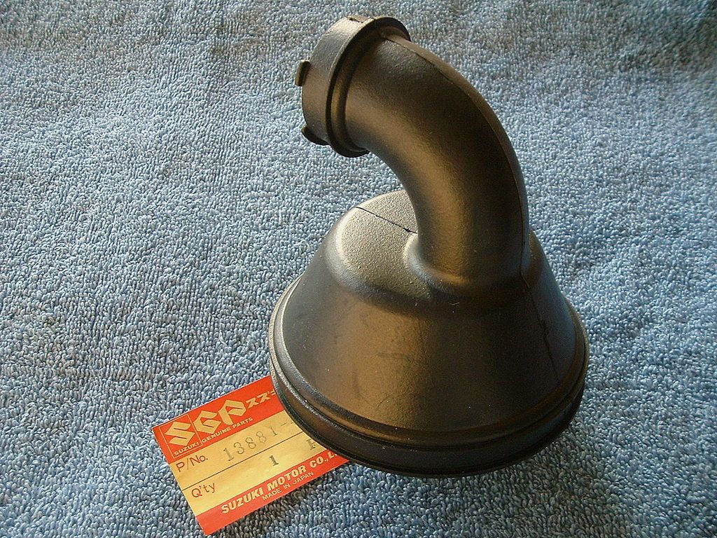 SUZUKI RUBBER INTAKE BOOT CARBY   AIRBOX LT80 LT80S QUAD ATV LT80 