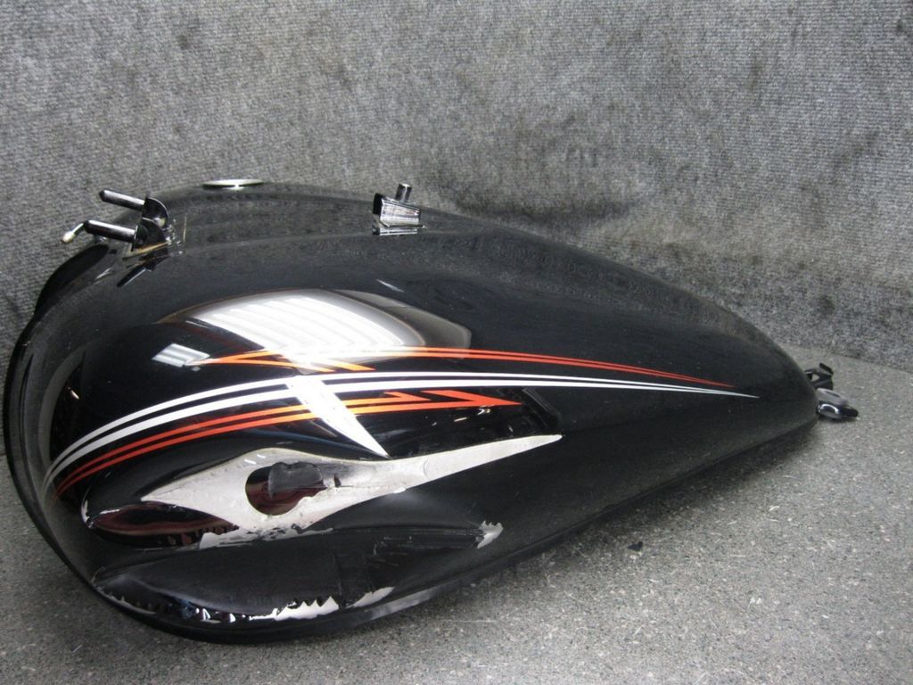 kawasaki vulcan 900 custom gas tank