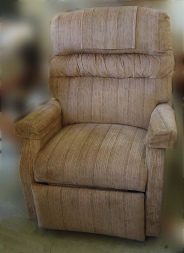 Heavy Duty Electric Lift Recliner Pristine