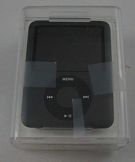 Apple iPod nano 3rd Generation Black (8 GB) MB261LL/A A1236 #NAYXX