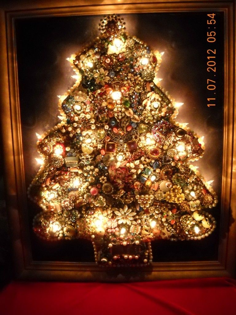    Vintage Rhinestone Jewelry Christmas Tree Framed Art Antique Frame