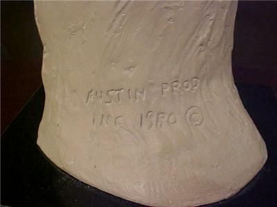 AUSTIN PROD PRODUCTIONS 1980 Sculpture of a Woman 24 Tall