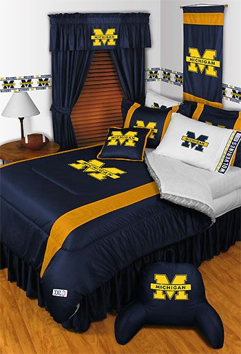   Wolverines Bed N Bag Ensemble Comforter Sheets Full Bedding Set