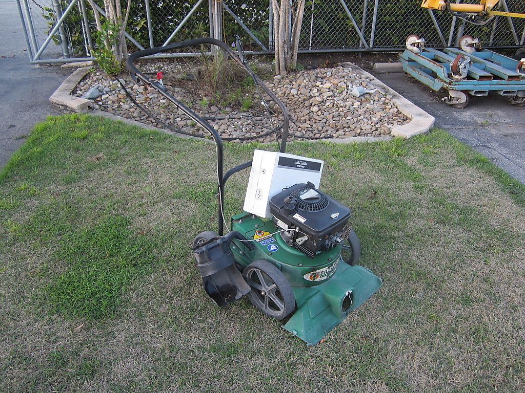 Billy Goat Lawn Leaf Debris Vacuum Briggs Motor No Bag