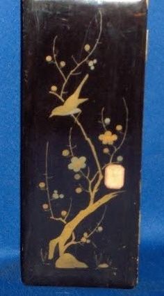 Hand Painted Bird in Tree Wooden Box Lacquer with fancy lock cover 