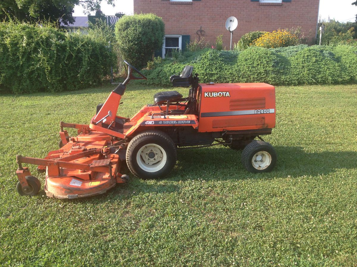 KUBOTA F2400 ZERO TURN FRONT CUT 72 INCH MOWER DIESEL SNOW PLOW 