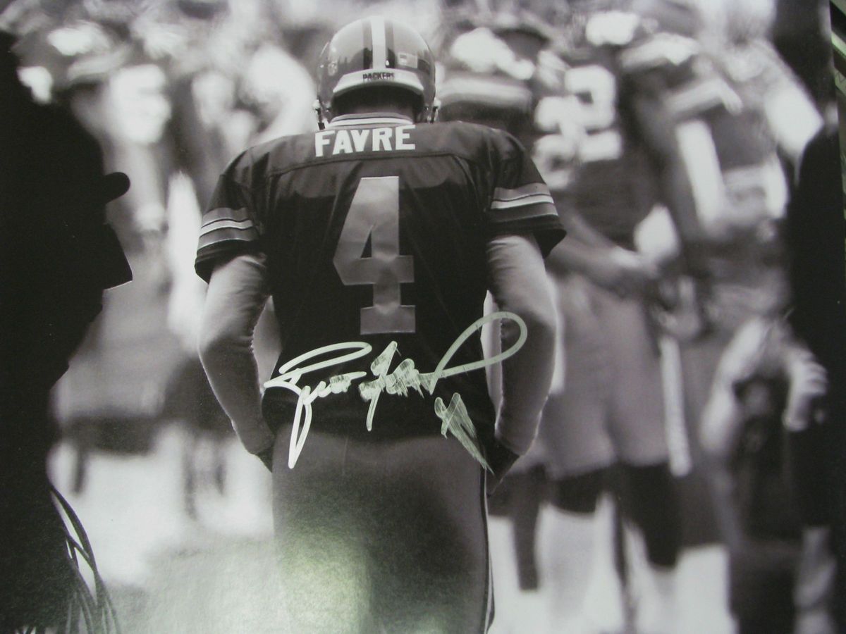 16x20 Black and White Tunnel Shot Signed by Brett Favre Damaged