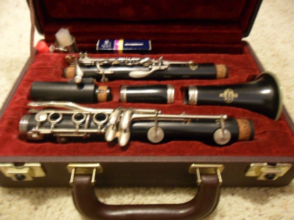  Buffet Crampon E11 Clarinet