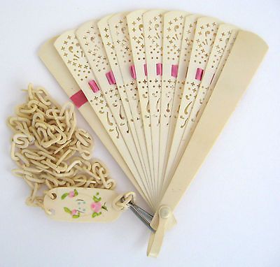 VINTAGE 20s DECO IVORY COLORED CELLULOID PLASTIC FAN NECKLACE CHAIN 