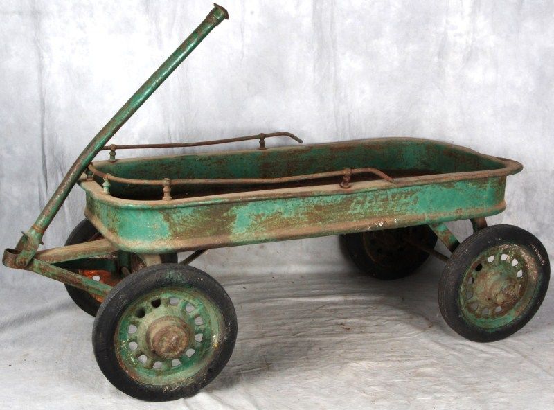 L680 VINTAGE CLASSIC 1950S HAMILTON PULL BEHIND GREEN WAGON