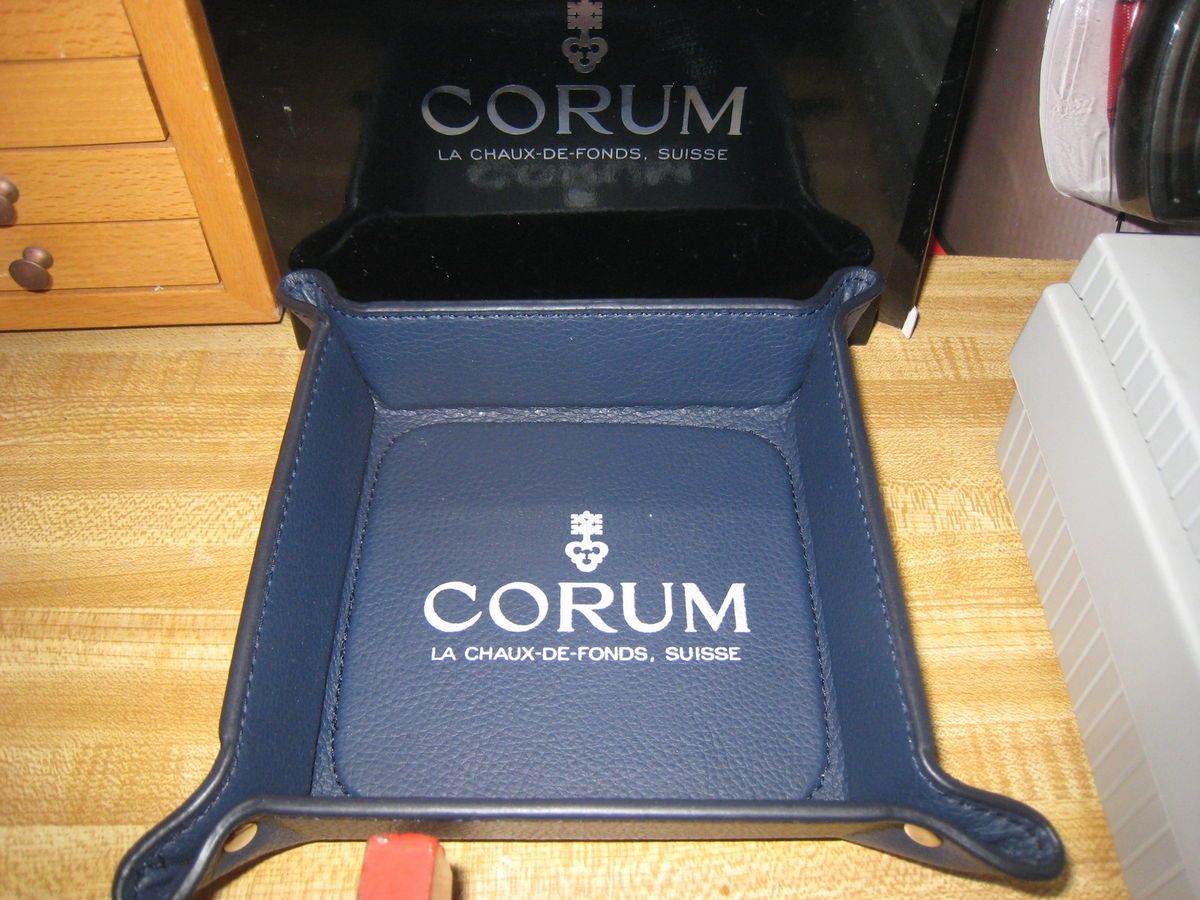 CORUM Valet Tray