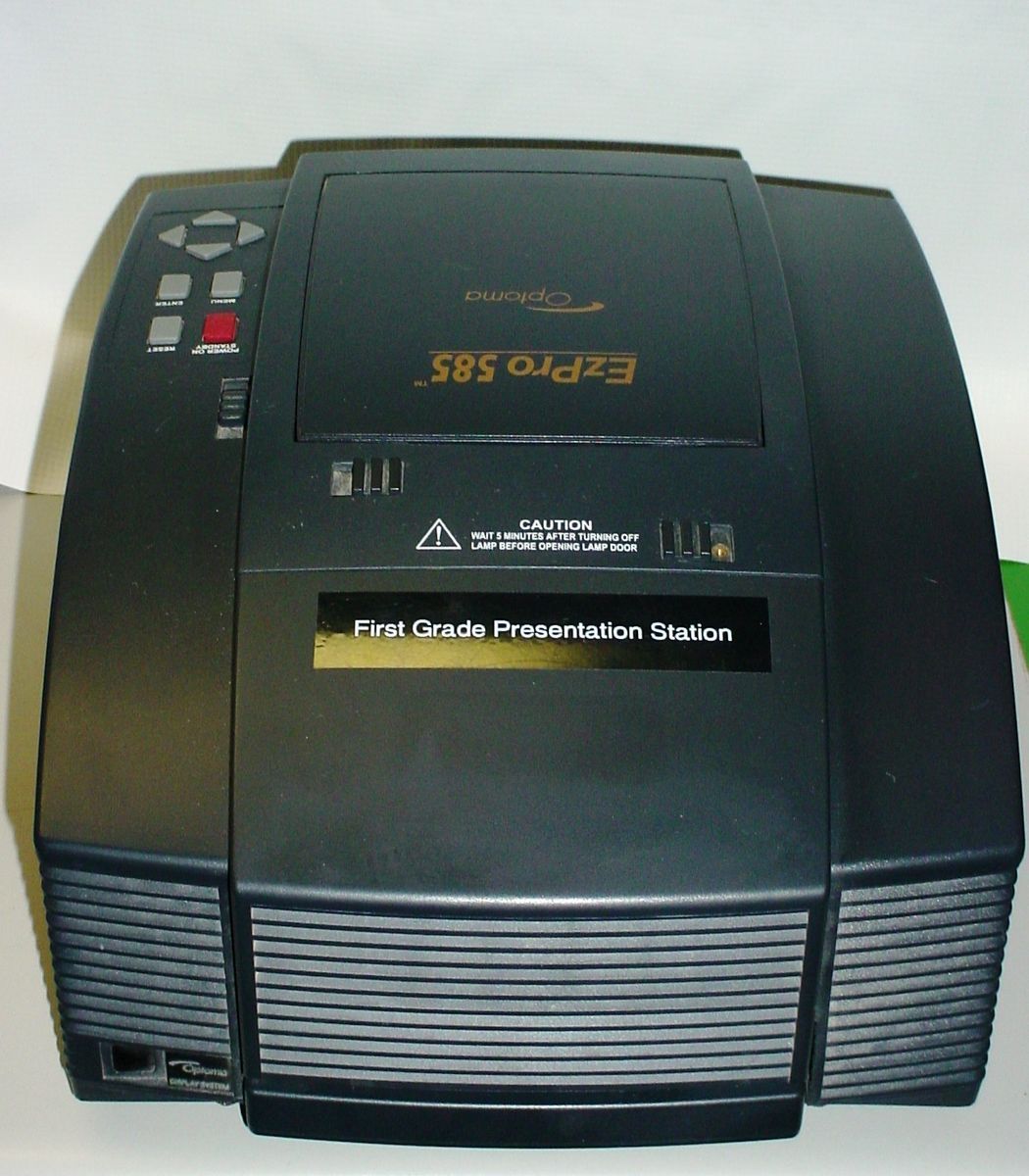 CTX EzPro 585 LCD Projector