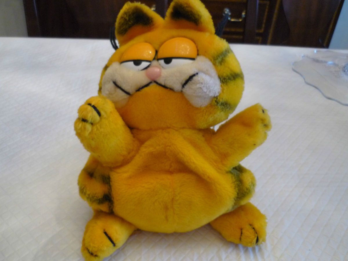 DAKIN 1981 GARFIELD HAND PUPPET PLUSH ANIMAL ORANGE BLACK STRIPES