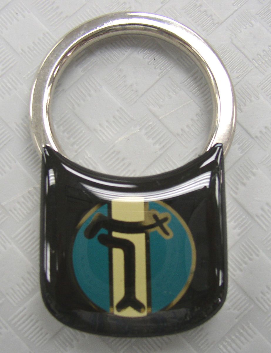 Vintage Rare Silvertone De Tomaso Pantera Logo Padlock Style Keyring