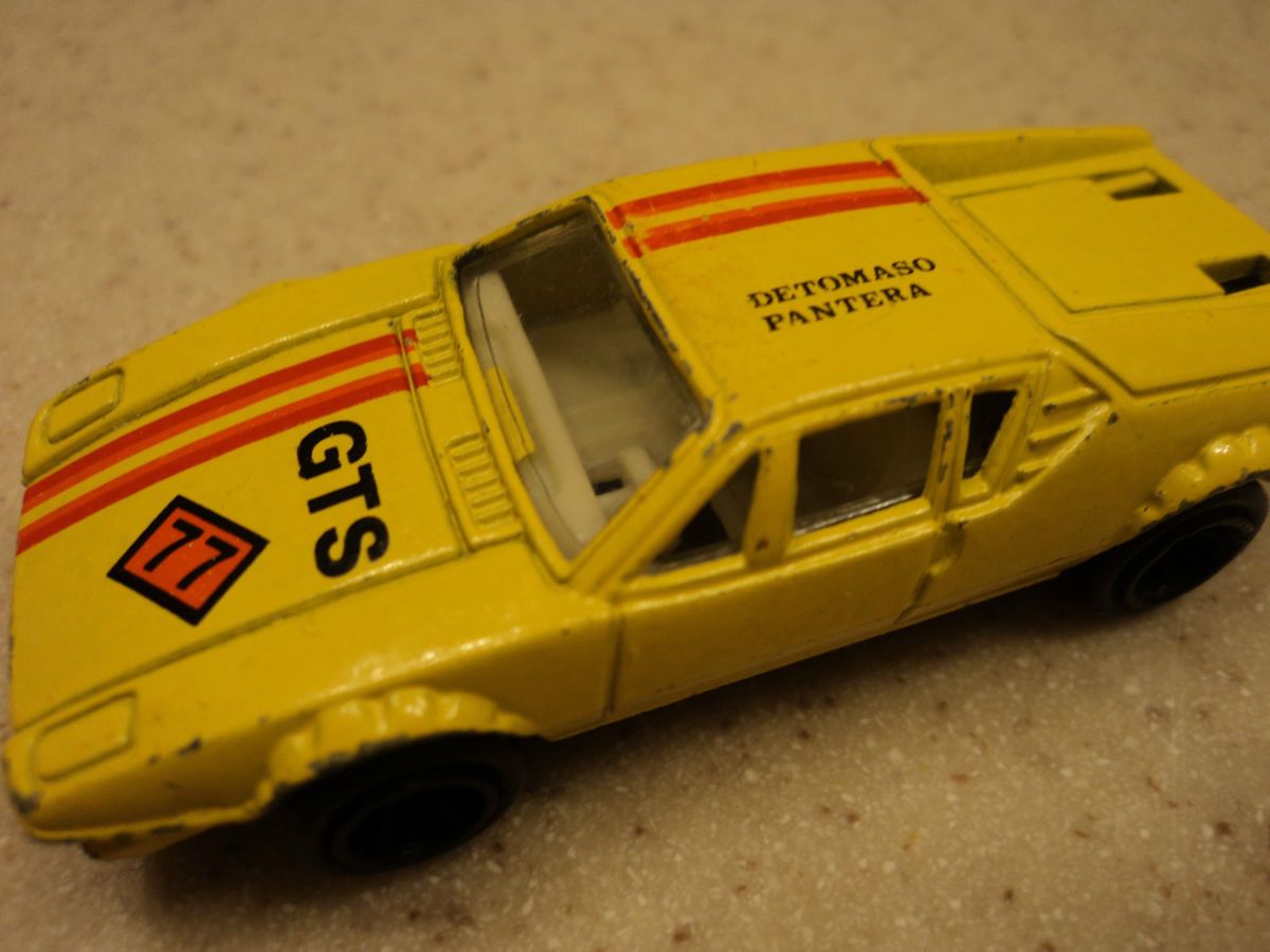 VERY RARE DE TOMASO GTS # 77 YELLOW DIECAST CAR