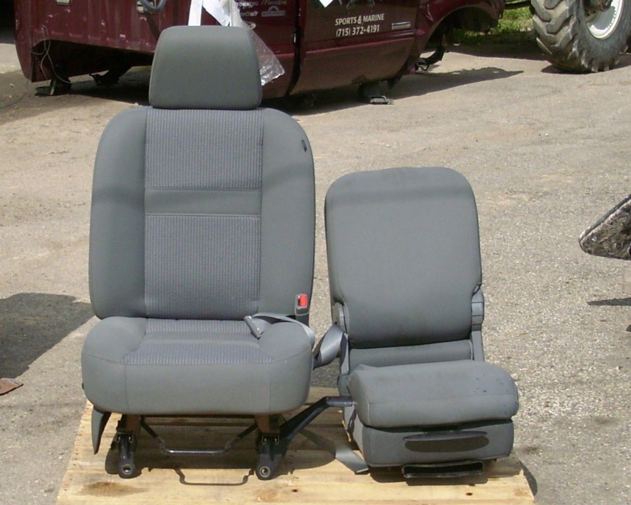 2007 2009 Dodge RAM Right Center Seat Manual Cloth