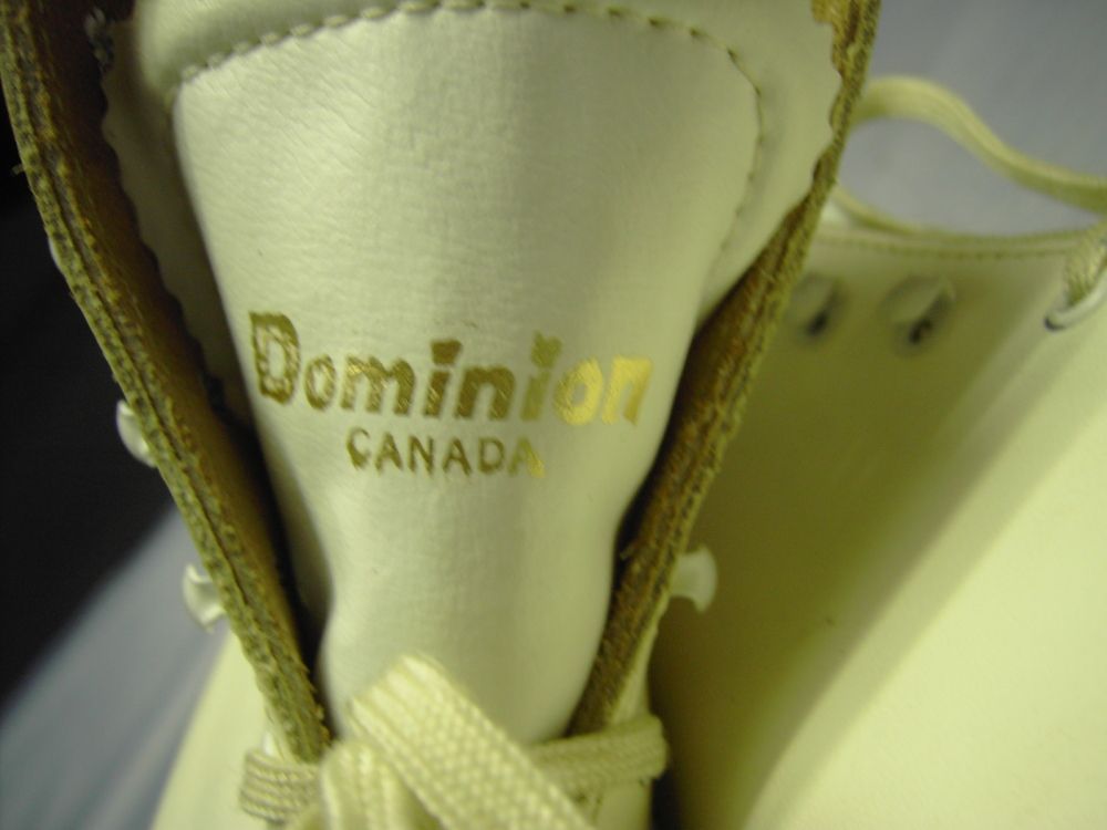 Womens White Dominion Canadian Ice Skates White Size 7