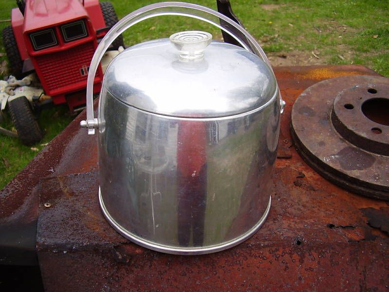  Kronex Ice Bucket Good Condition