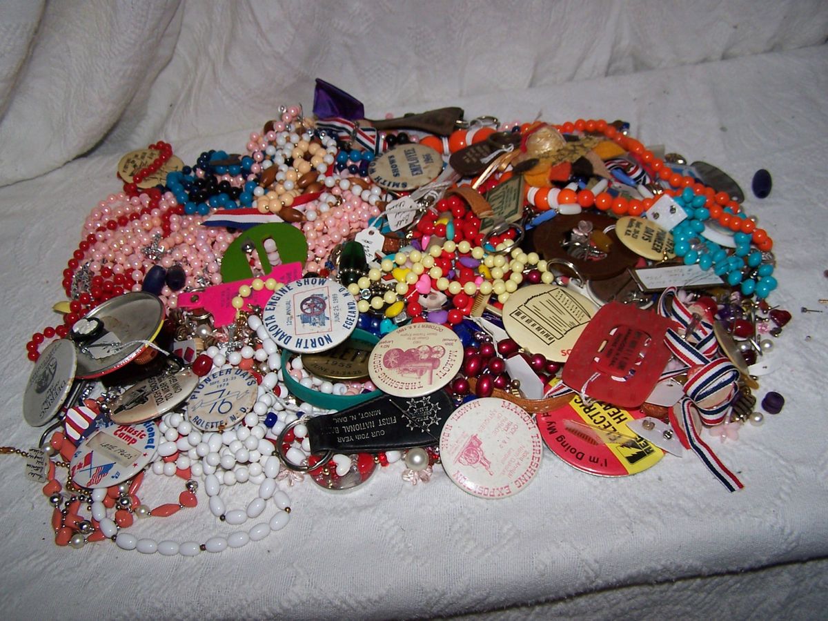 lbs vintage antique costume jewelery large lot, many nice good