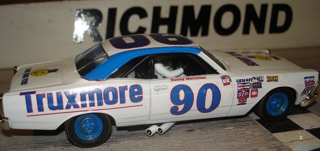 90 Truxmore Sonny Hutchins 1967 Ford Fairlane 1 32 Scale Custom Built