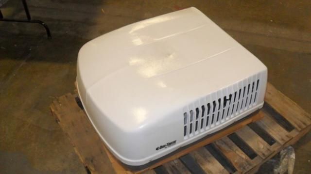 Dometic Brisk Duo Therm 13 500 BTU RV Air Conditioner Roof Top Unit on ...