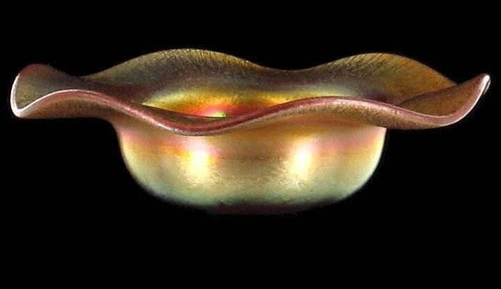 Antique Durand Gold Iridescent Ruffled Low Ice Cream Bowl Gorgeous