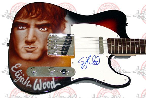 ELIJAH WOOD Signed LORD OF THE RINGS Guitar PSA/DNA UACC RD COA