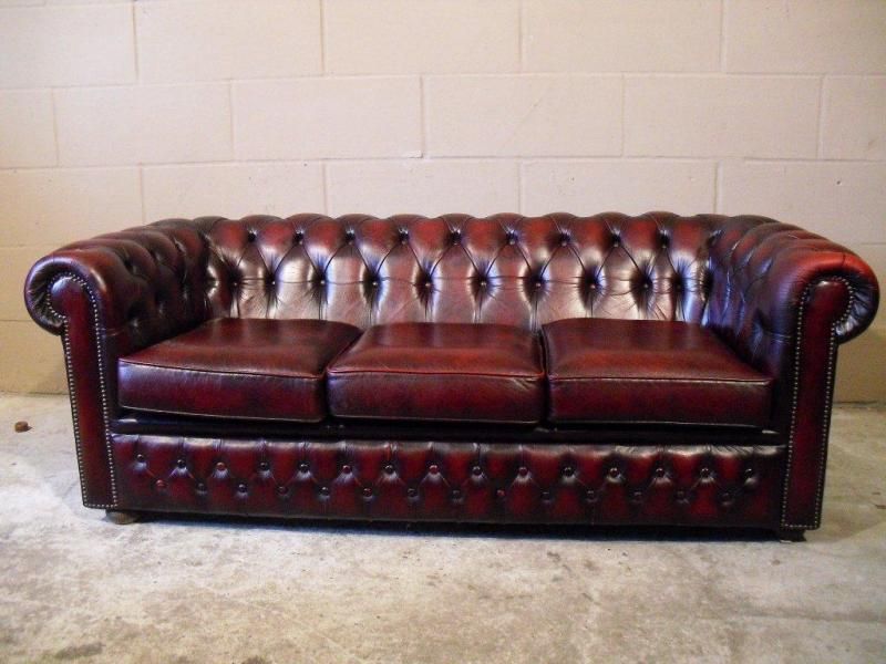 English Chesterfield 3 Seat Leather Sofa Nice Tufted Model