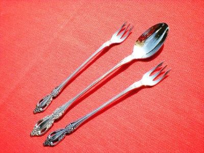 ONEIDA RAPHAEL COCKTAIL FORKS + 1 ICED TEASPOON STAINLESS FLATWARE