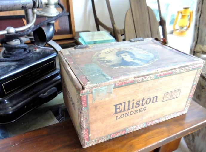 Antique Elliston Londress Havana Tobacco Cigar Box w Labels Wood Prim