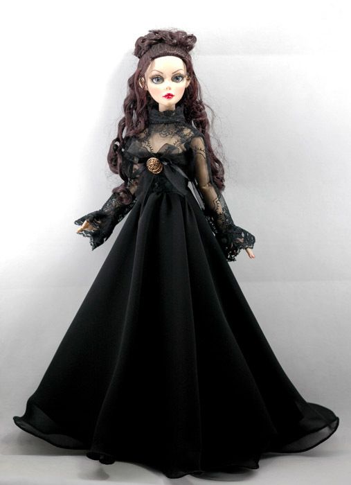 Evangeline Ghastly 17 black vintage gown dress