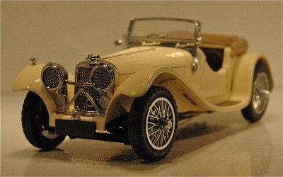 Franklin Mint 124 Scale, 1938 Jaguar SS 100 Convertible   White