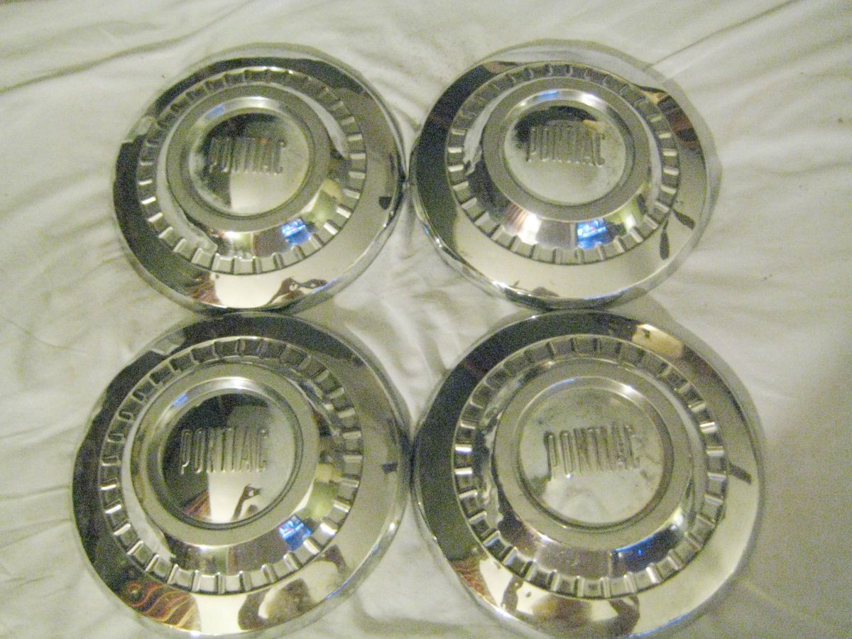 1959 Pontiac Dog Dish Hub Caps