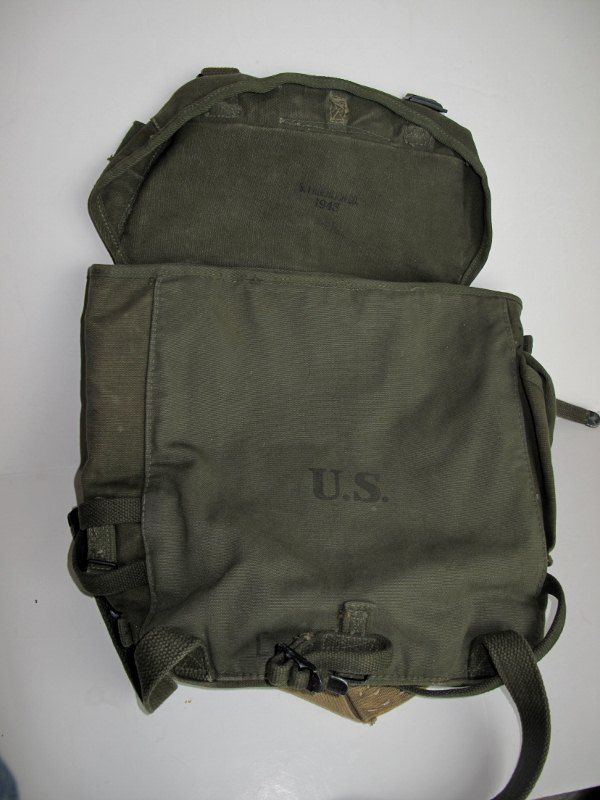 WW11 Combat Pack s Froehlich Co 1945 WW2 Backpack