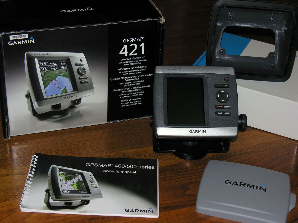  Garmin GPSMAP 421 GPS Receiver