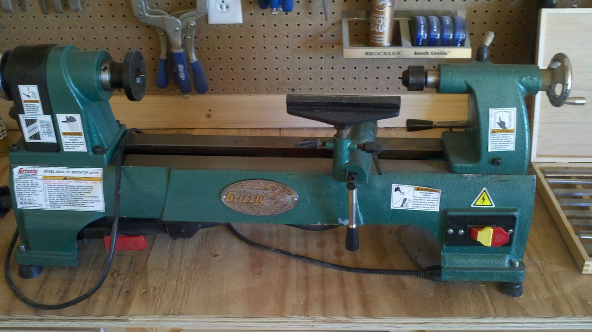 Grizzly Wood Lathe with HSS Chisle Set