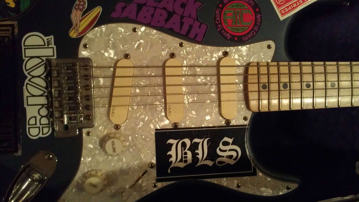 Fender Stratocaster with David Gilmour Guitar DG 20 EMG Pickup