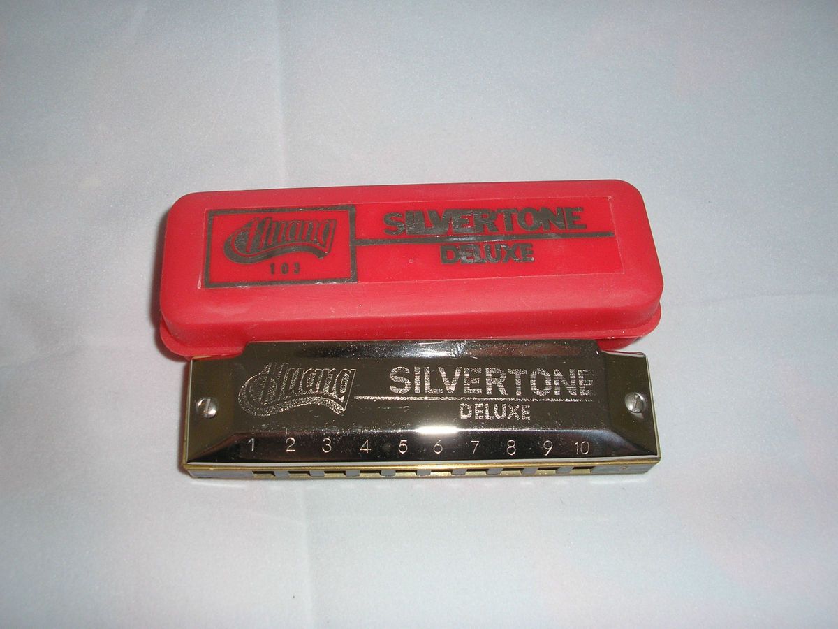 Huang Silvertone Harmonica key of A minor ,brand NEW former Hohner