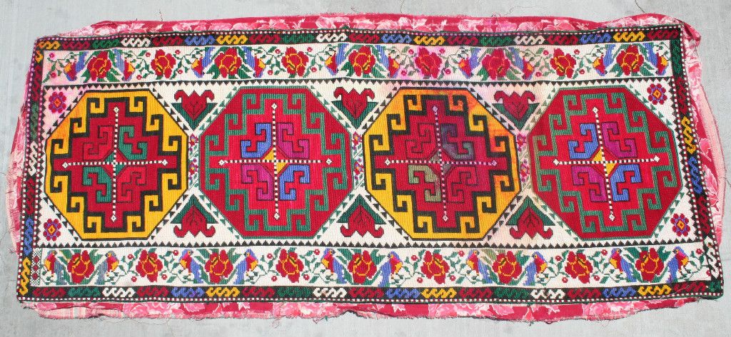 Napramach Lakai Tribal Ironi Stich Bagface UZBEK