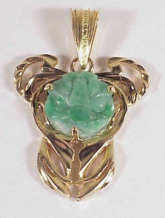 14k 585 Yellow Gold Jadeite Jade Rose Pendant Necklace