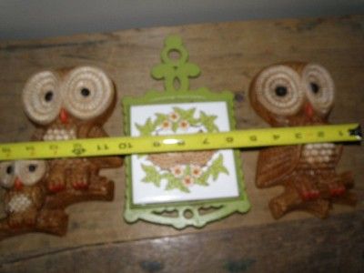 Owl Wall Art Plaques & Owl Kitchen Trivet in good used condition.